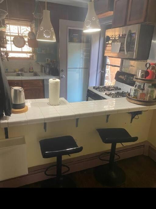 Апартаменти Rock Pad For Yale, Visitors, Nurses, Staff Нью-Гейвен Екстер'єр фото